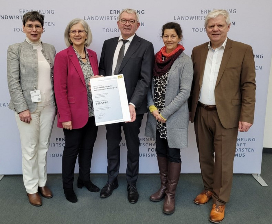 Übergabe des Förderbescheids auf der BioFach 2025 